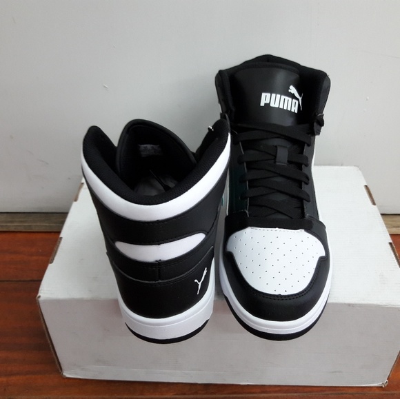 Puma - Picture 4 of 4